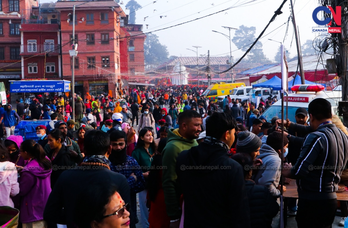 पशुपतिनाथमा बिहान ११ बजेसम्ममा मात्रै साढे ४ लाखले गरे दर्शन